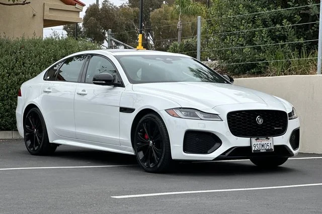 Used 2024 White Jaguar R-Dynamic SE image 7