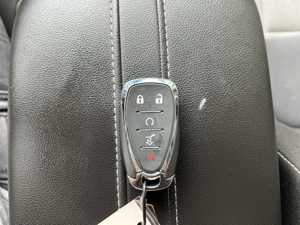 Used 2024 Black Chevrolet 2LT image 32