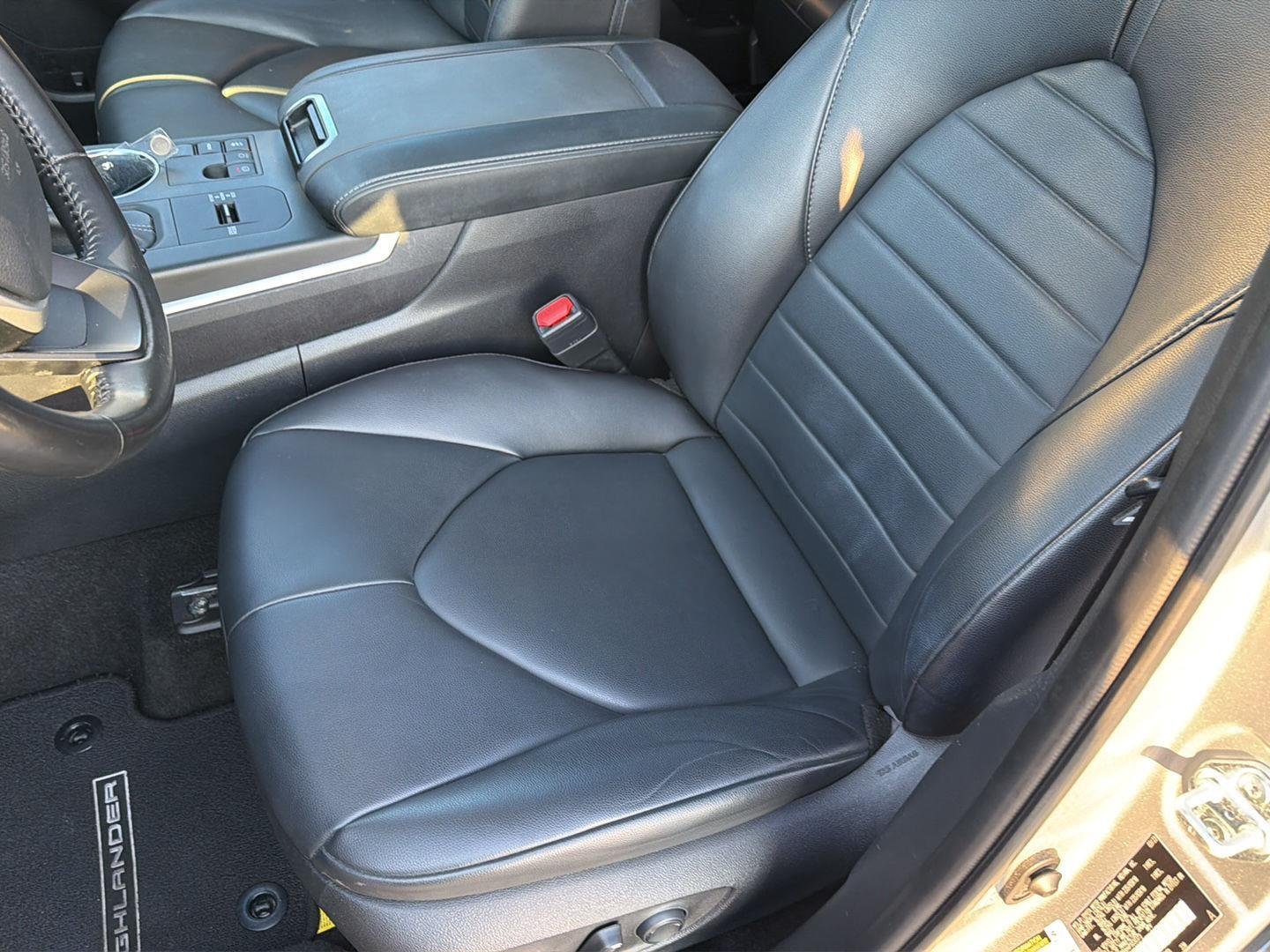 Used 2023 Celestial Silver Metallic Toyota XLE image 31