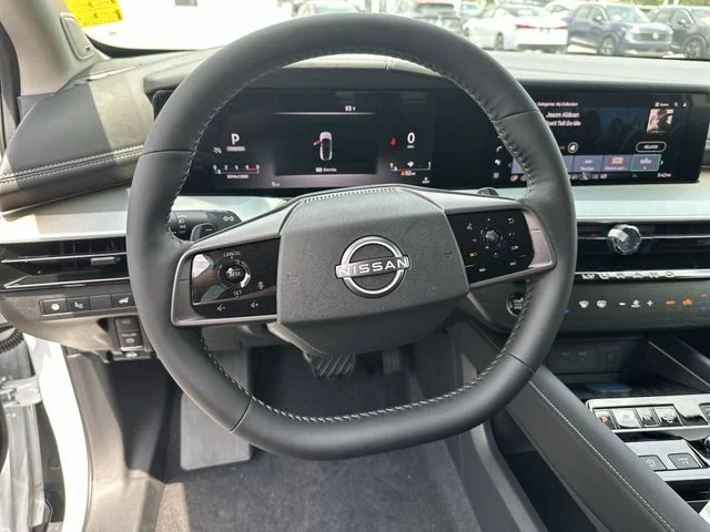 New 2026 Everest White Pearl TriCoat Nissan Platinum image 13