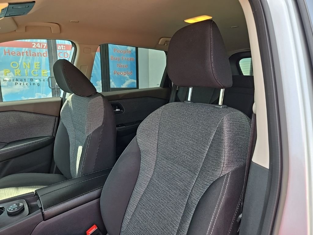 Used 2023 Silver Nissan SV image 32