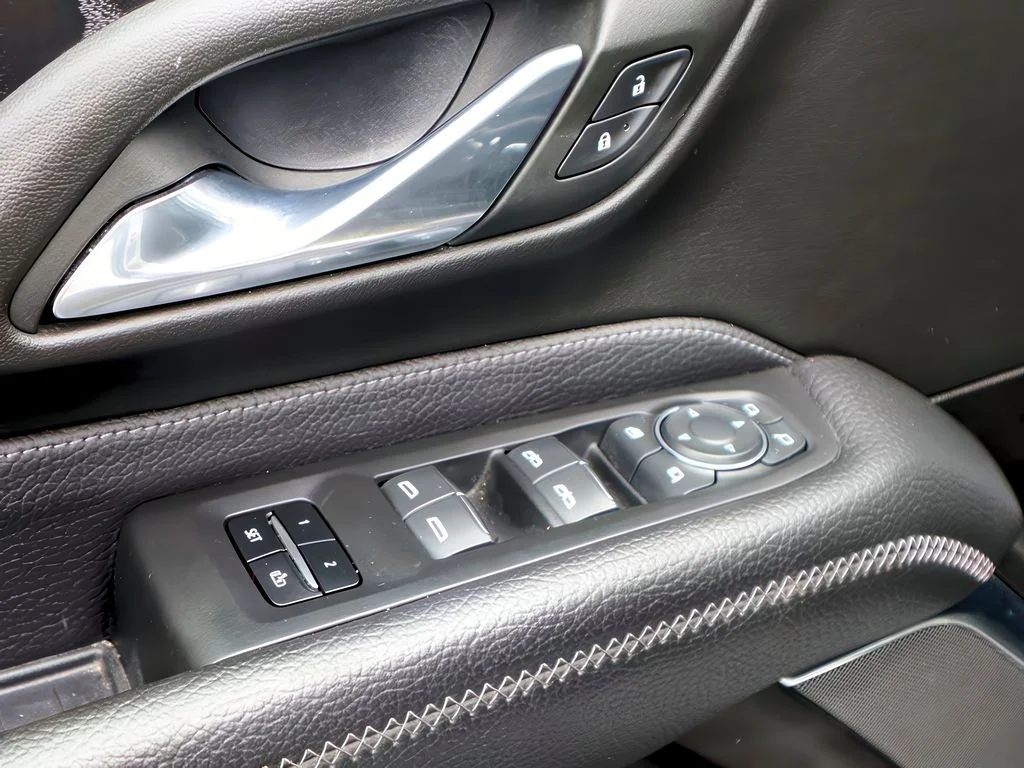 Used 2023 Summit White GMC Denali image 12