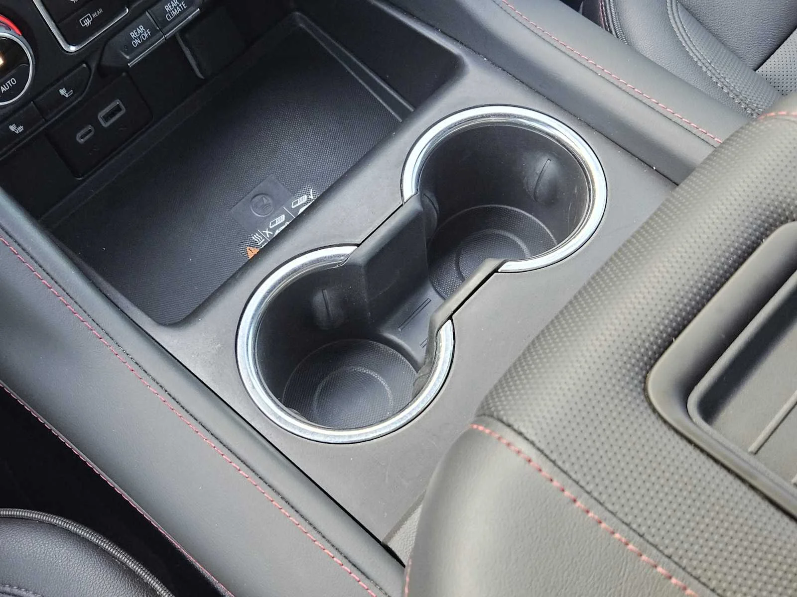 Used 2024 Summit White Chevrolet RST image 14