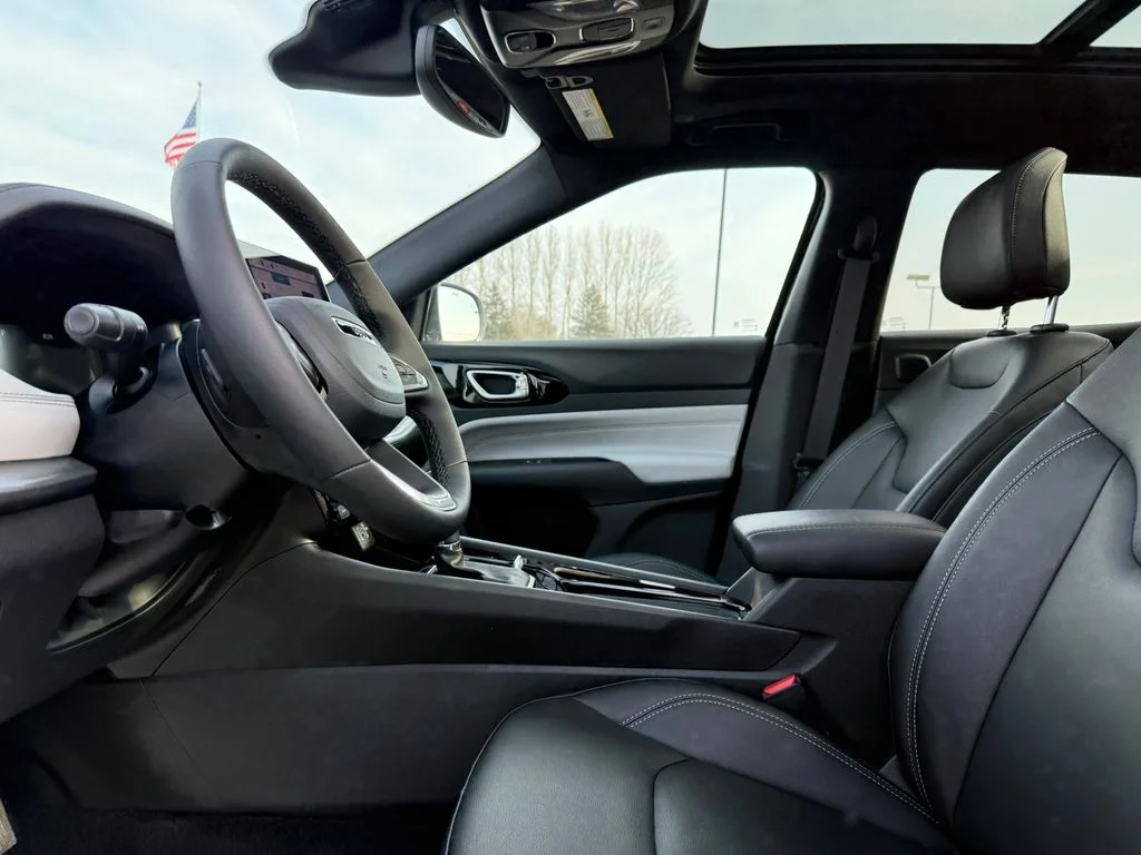 2026 Jeep Compass Limited - Photo 16