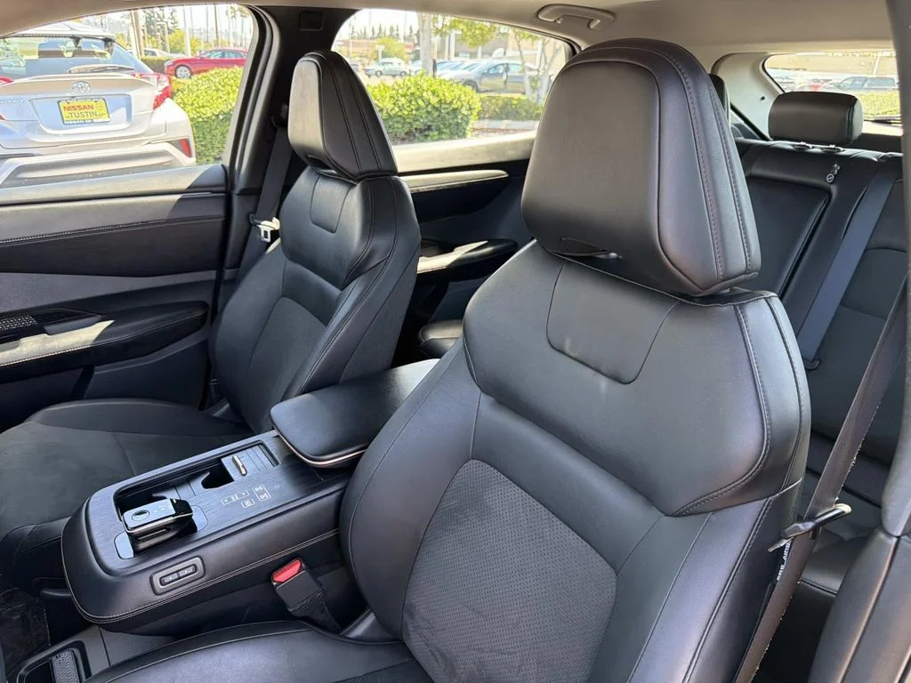 Used 2024 Black Diamond Pearl Nissan EVOLVE+ image 25