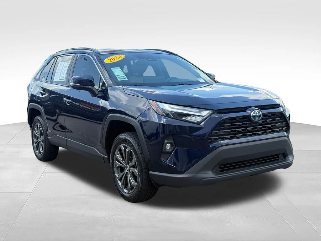Used 2024 Blue Toyota XLE Premium image 31