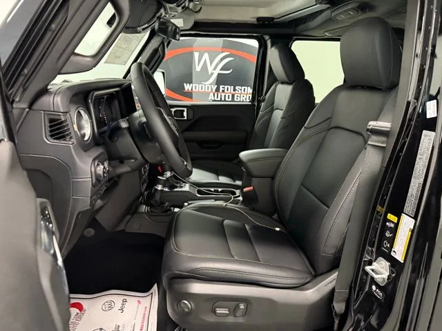 New 2026 Black Clear-Coat Exterior Paint Jeep Sahara image 11