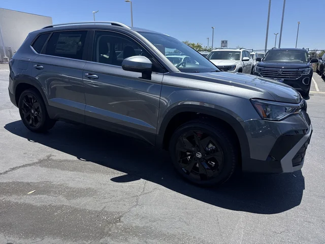 2026 Volkswagen Taos SE