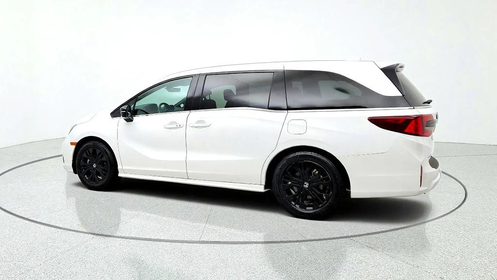 Used 2025 Platinum White Pearl Honda Sport-L Automatic image 7