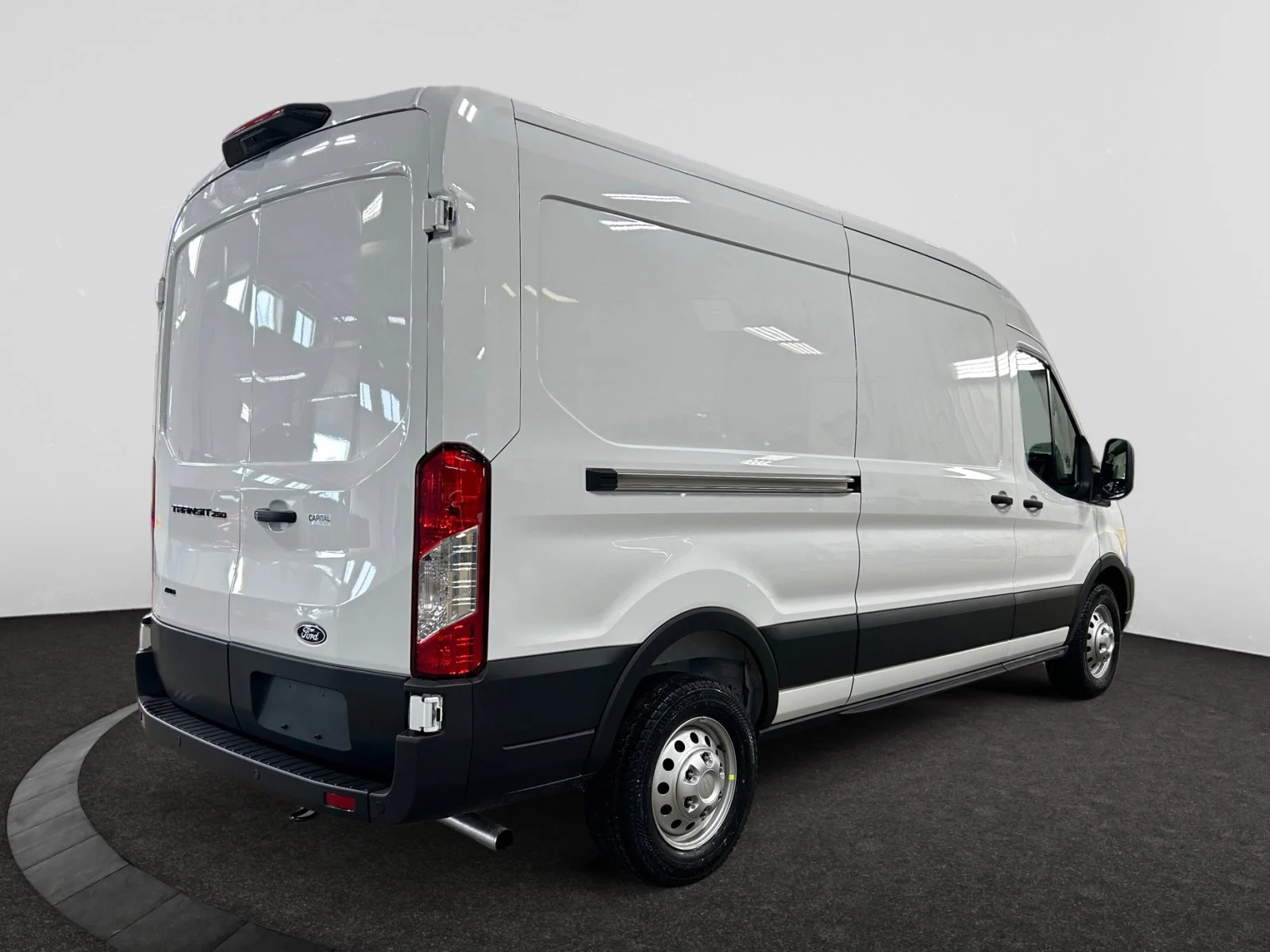 New 2026 Oxford White Ford  image 5