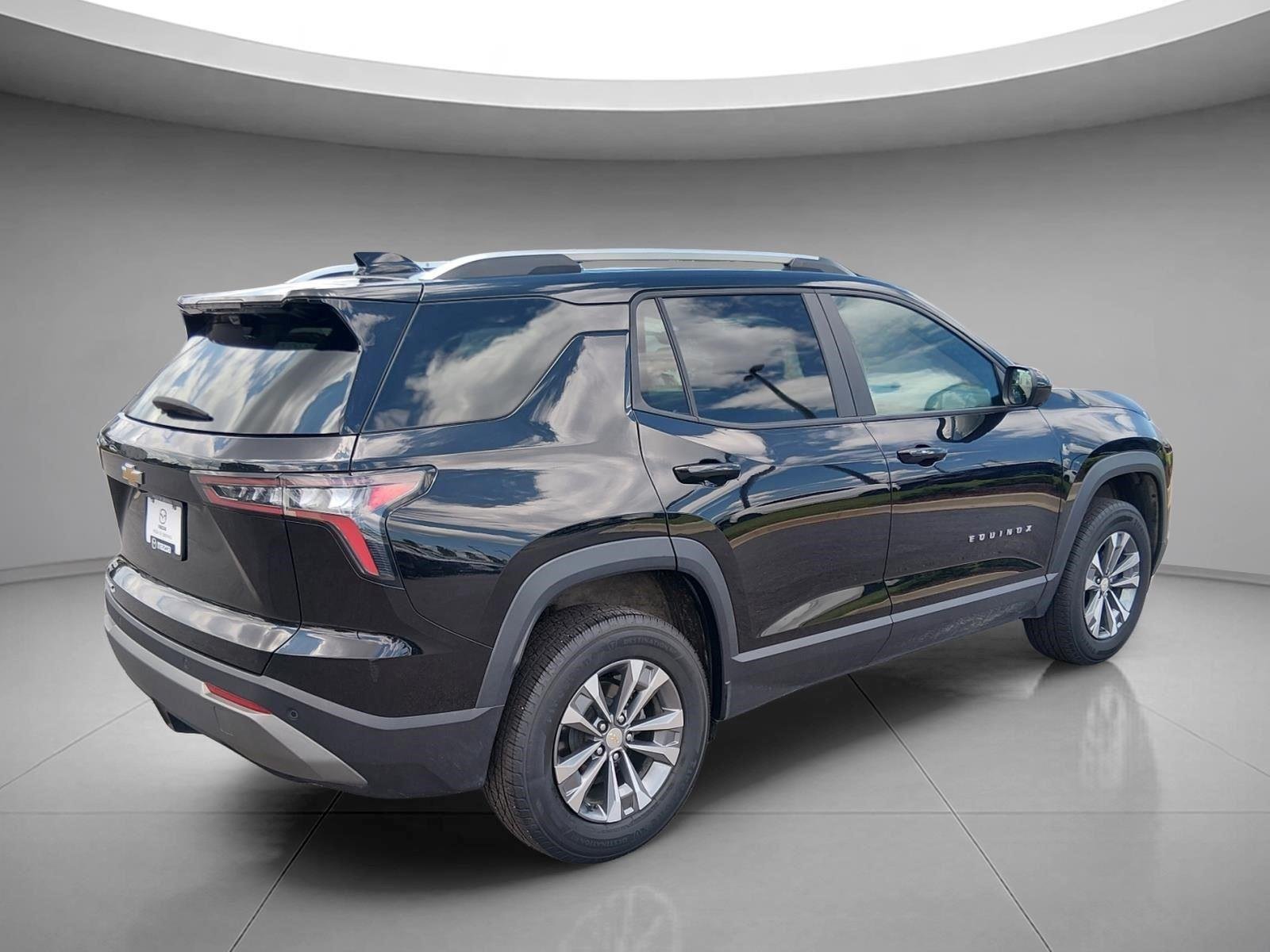 Used 2025 Mosaic Black Metallic Chevrolet FWD LT image 5