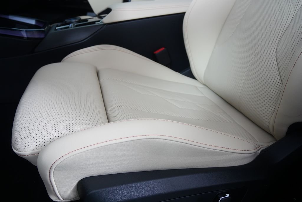 Used 2026 Dune Grey Metallic BMW 30 xDrive image 9