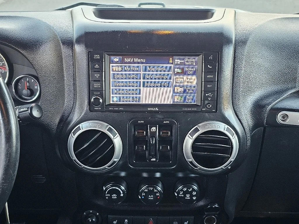 Used 2015 Silver Jeep Unlimited Rubicon image 26