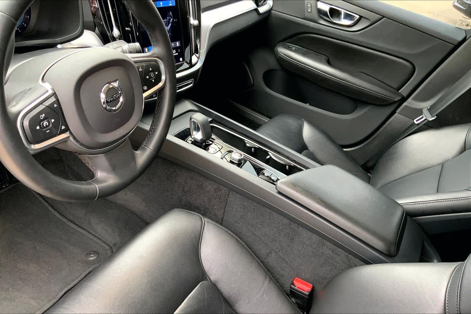 Used 2023 Thunder Grey Metallic Volvo Core Dark Theme image 16