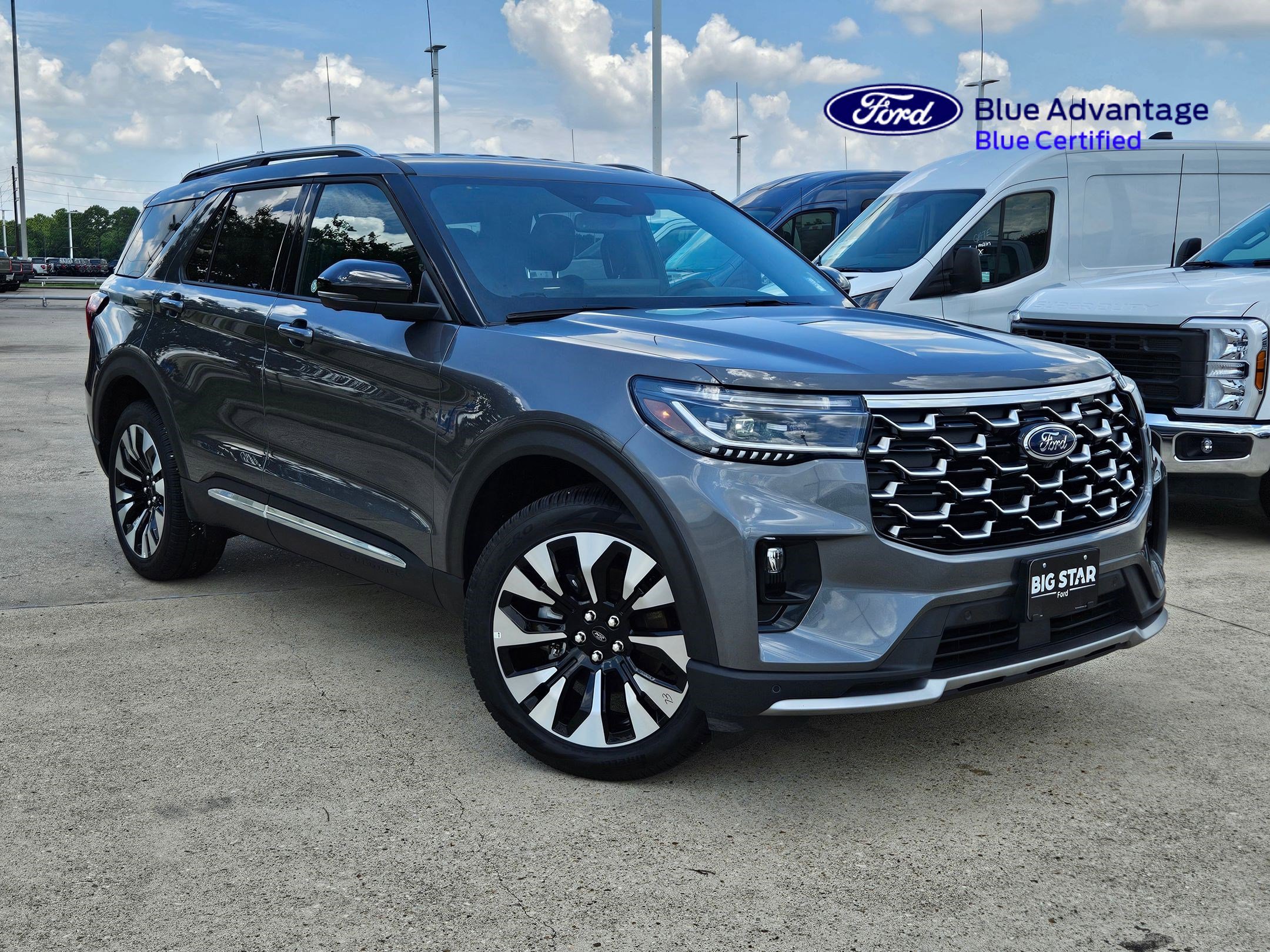 2026 Ford Explorer Platinum 4WD's photo