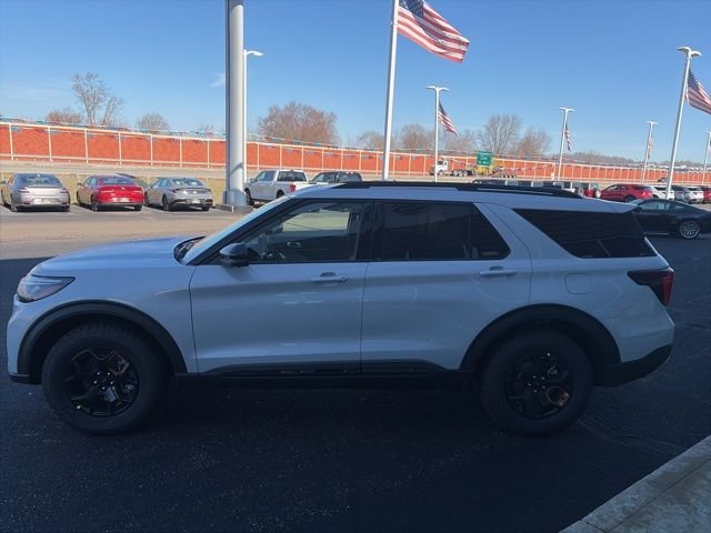 New 2026 Space White Metallic Ford Tremor® image 5