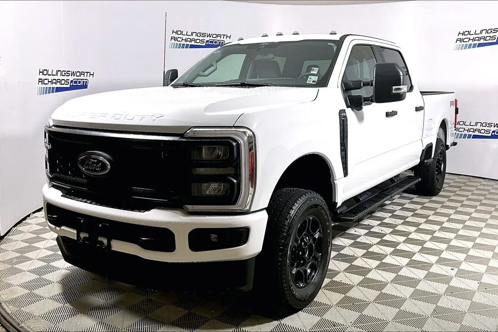 Used 2024 Oxford White Ford XL image 1