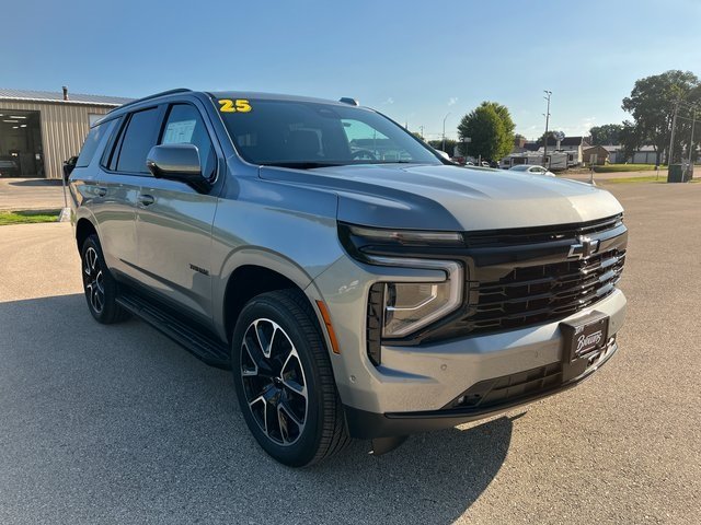 2025 Chevrolet Tahoe RST photo 3