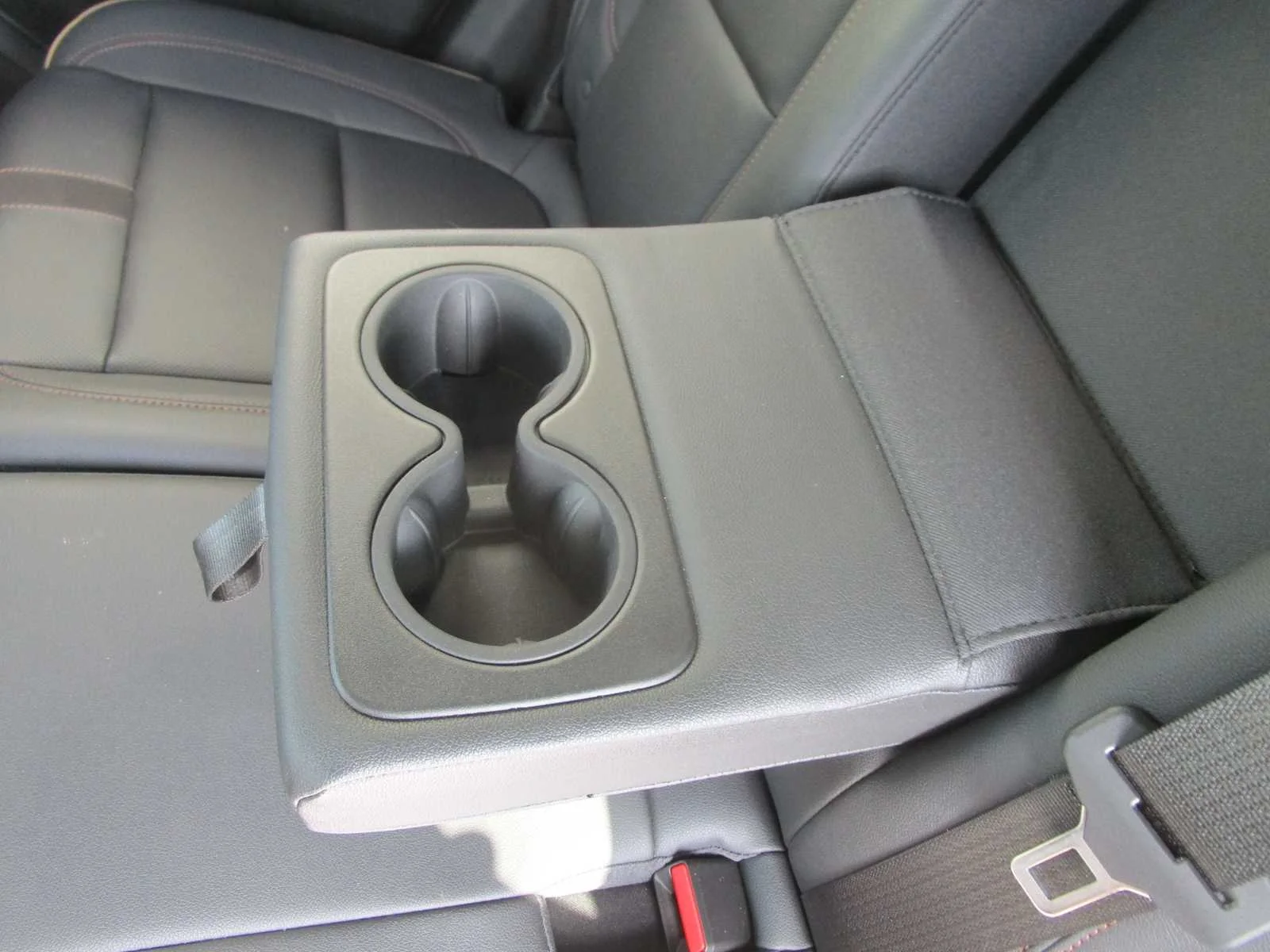 Certified Used 2022 Pewter Metallic Chevrolet Premier image 9