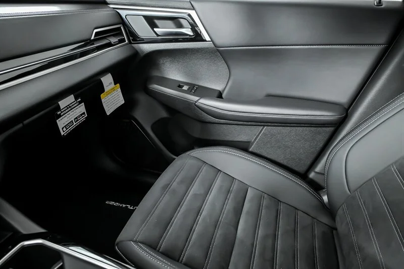 2025 Mitsubishi Outlander SE - Photo 24