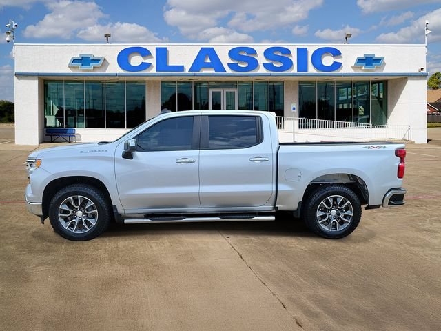 2022 Chevrolet Silverado 1500 LT - Photo 4