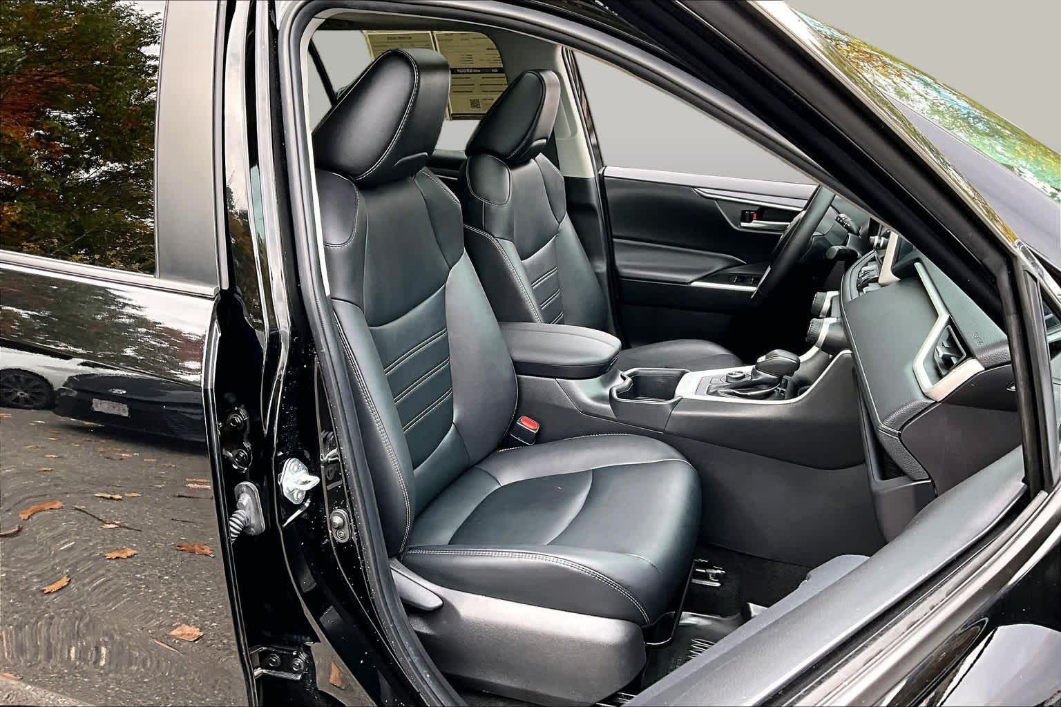 Used 2024 Midnight Black Metallic Toyota Hybrid XLE Premium image 8