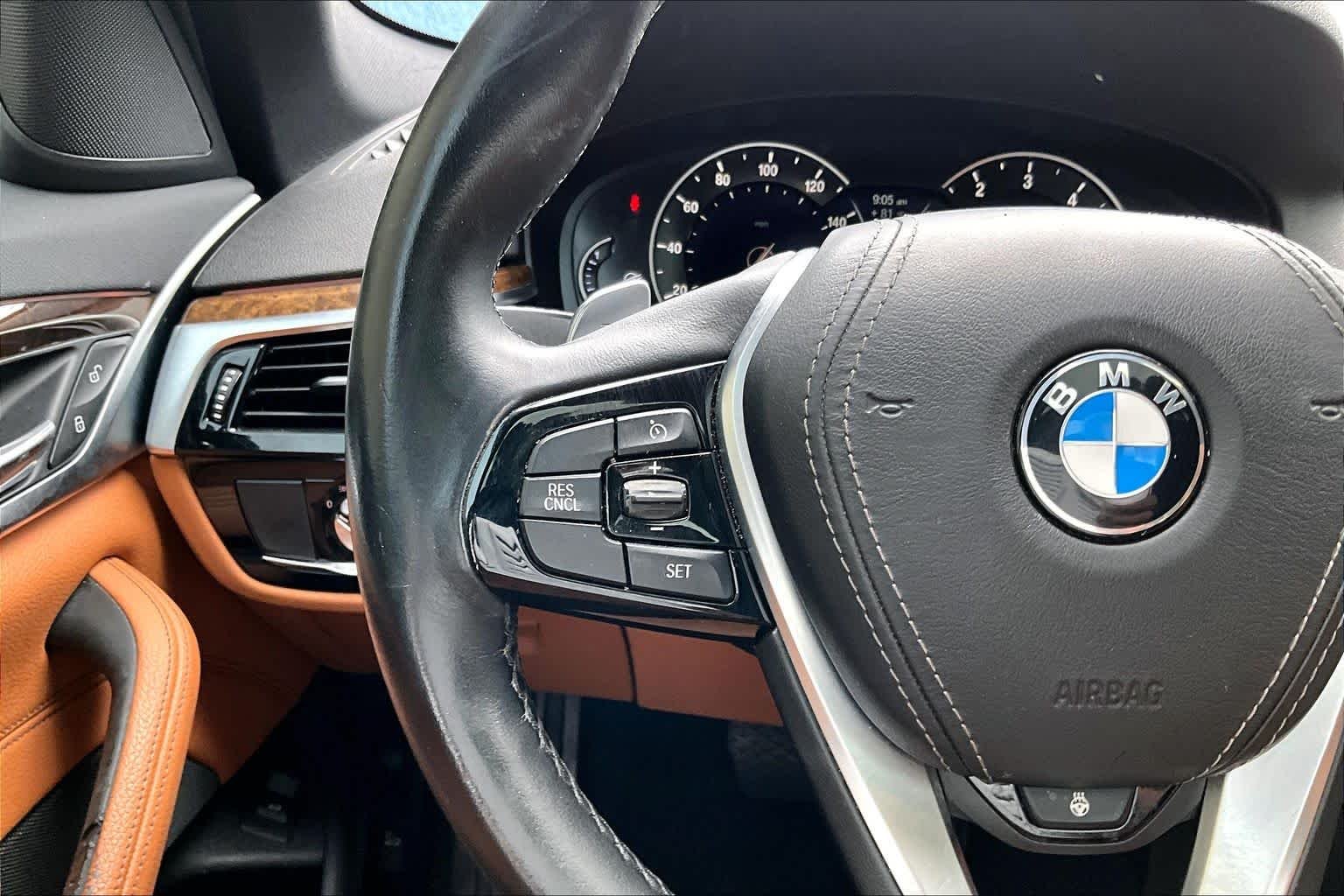 Used 2019 Alpine White BMW 540i xDrive image 24