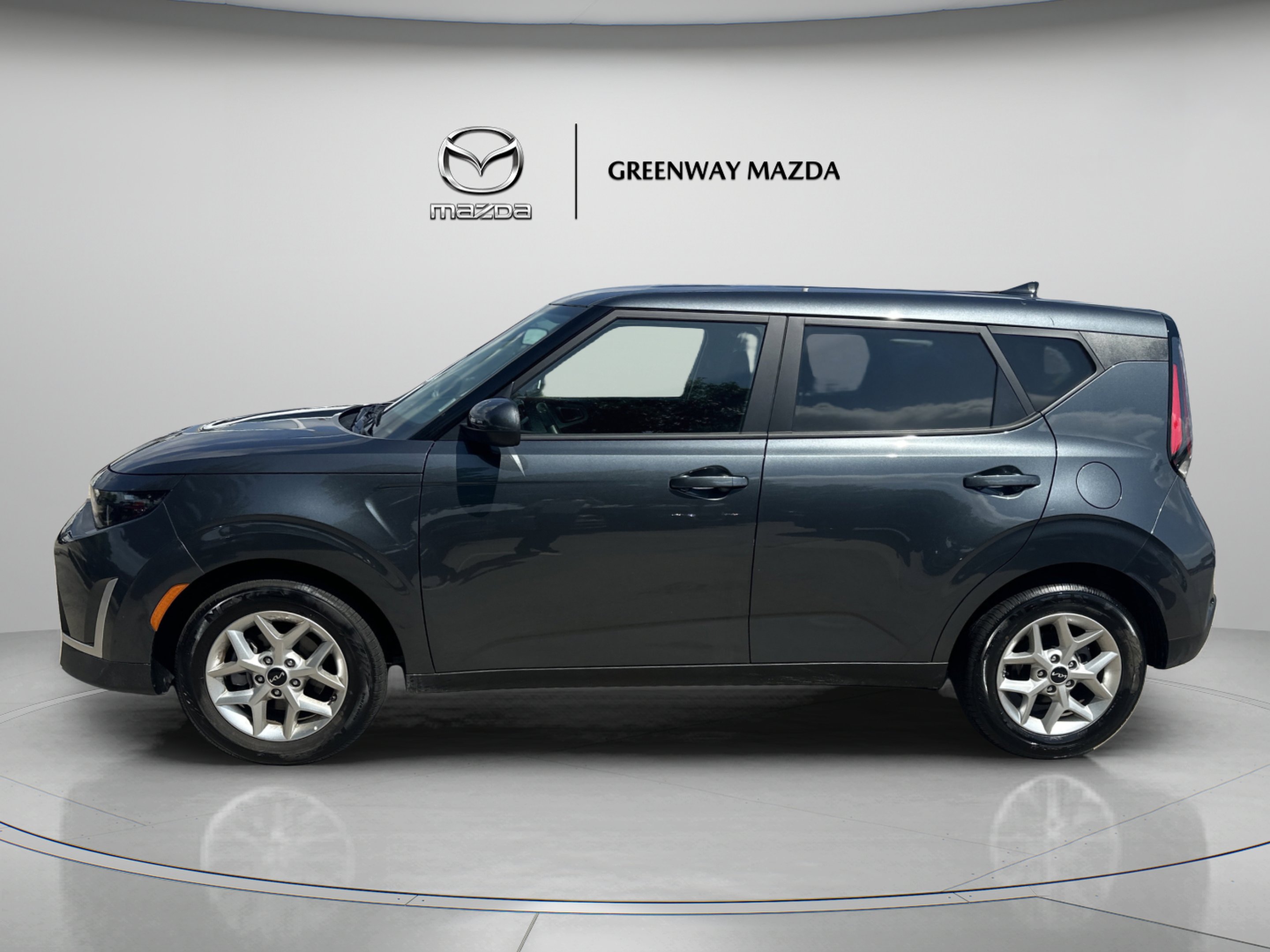 Used 2025 Gray Kia LX image 4
