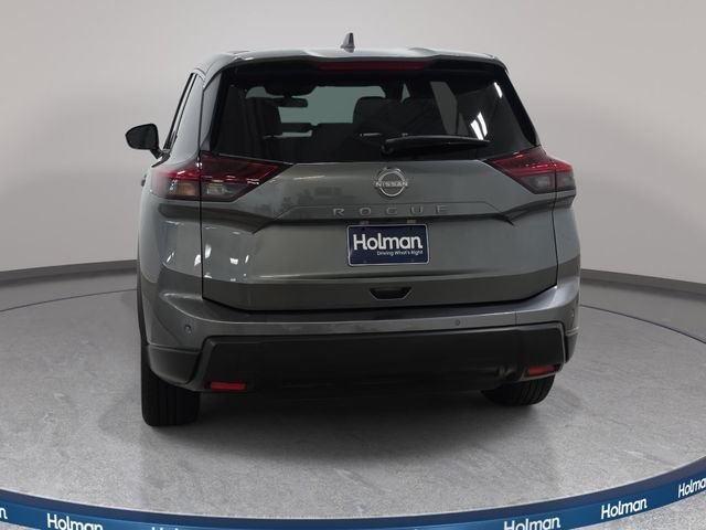 Used 2025 Gray Nissan SV image 7
