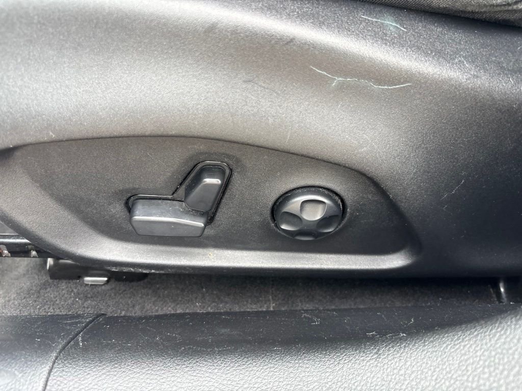 Used 2017 Gray Jeep Latitude image 18