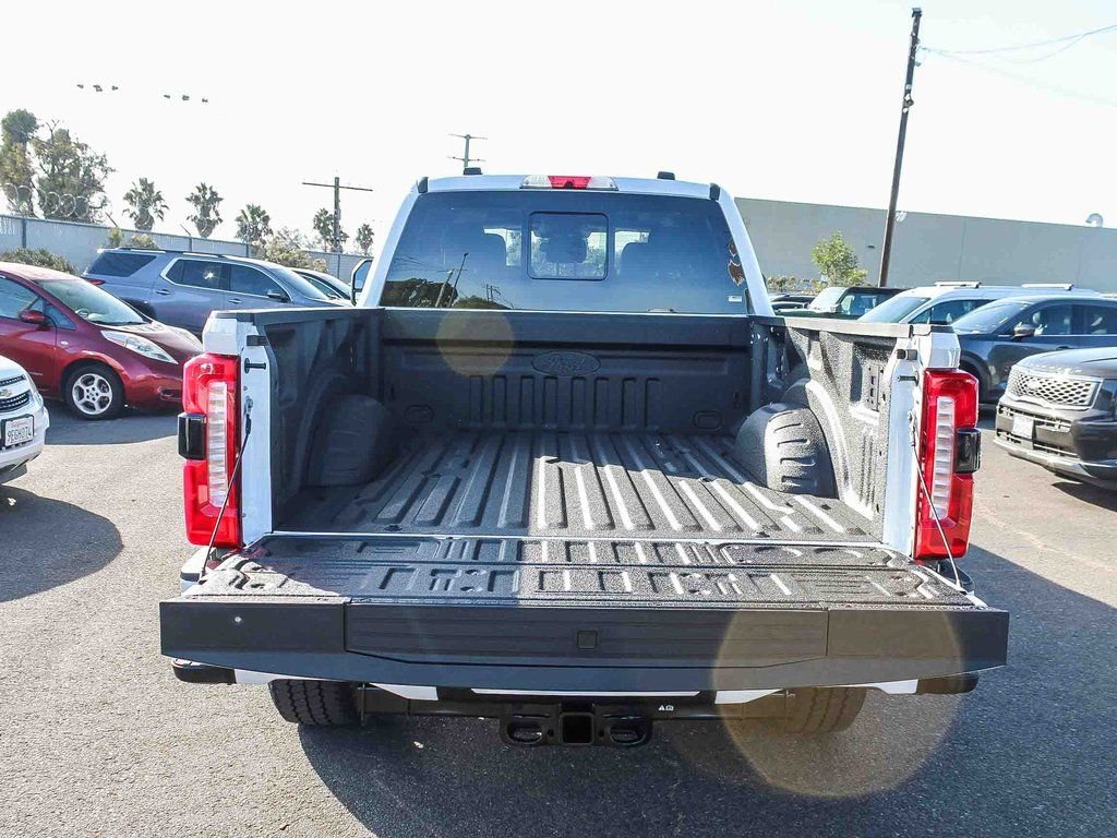 New 2026 Oxford White Ford XLT image 27