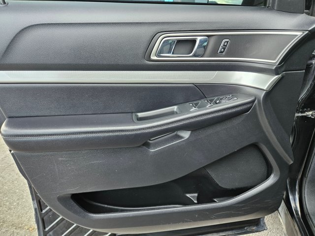 Used 2017 Shadow Black Ford XLT image 45