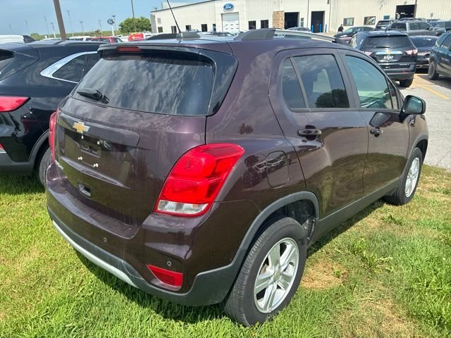 Used 2022 Red Chevrolet LT image 6