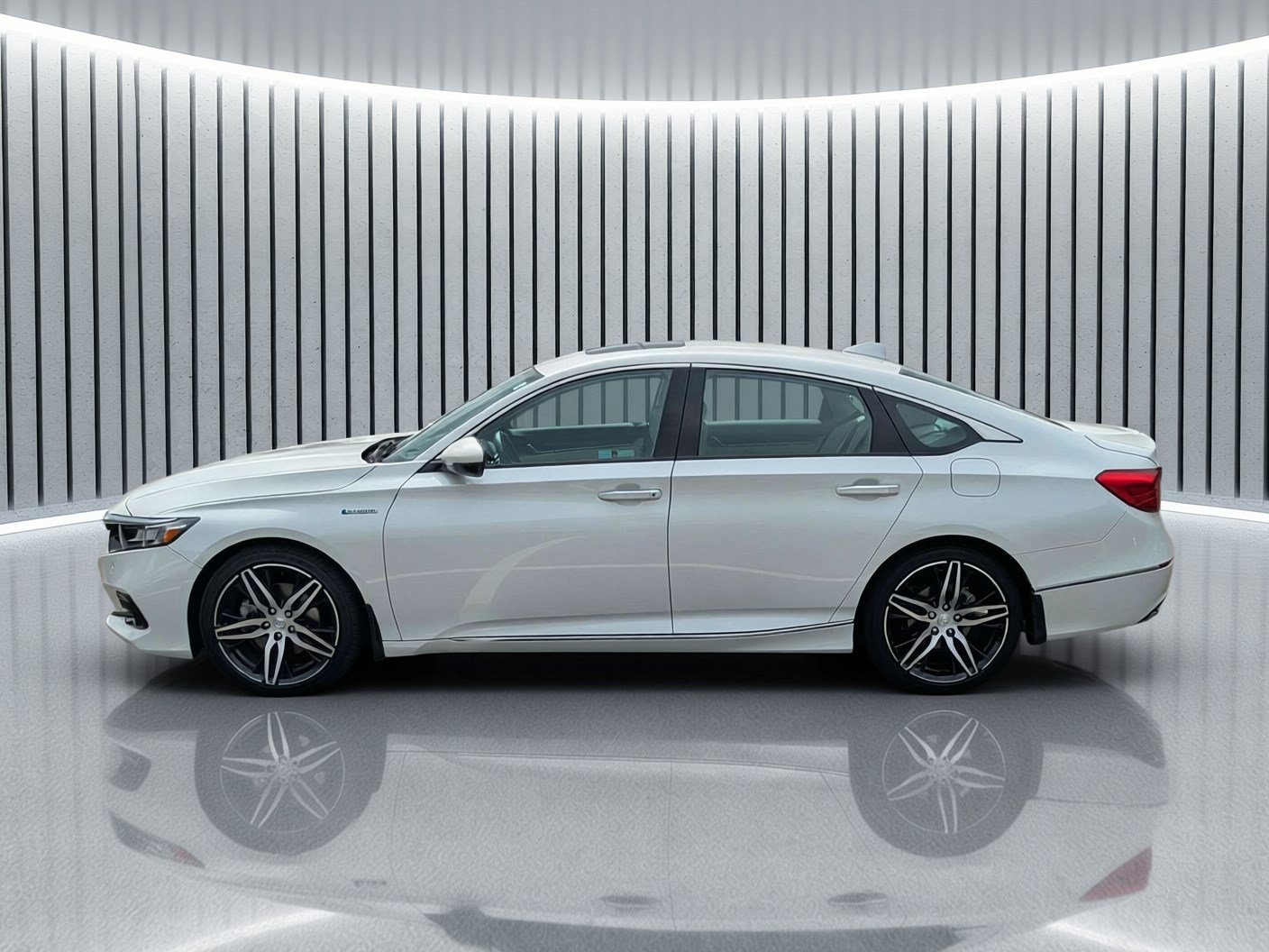 Used 2022 Platinum White Pearl Honda Touring image 10