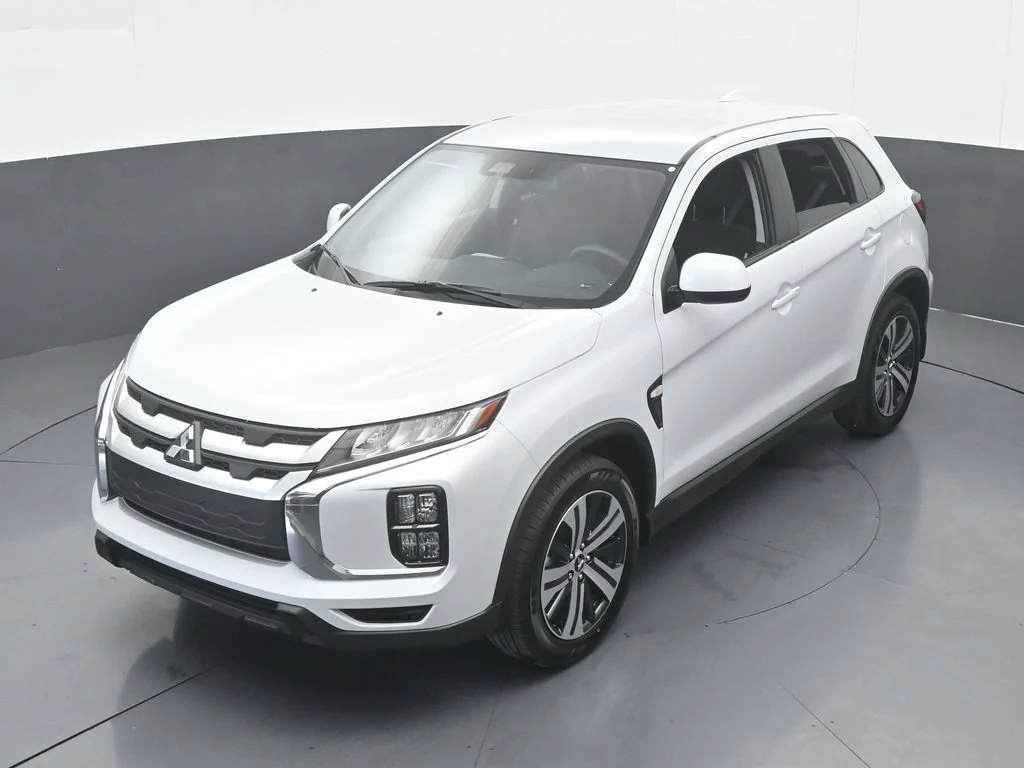 New 2027 White Diamond Mitsubishi 2.0 ES 2WD image 39