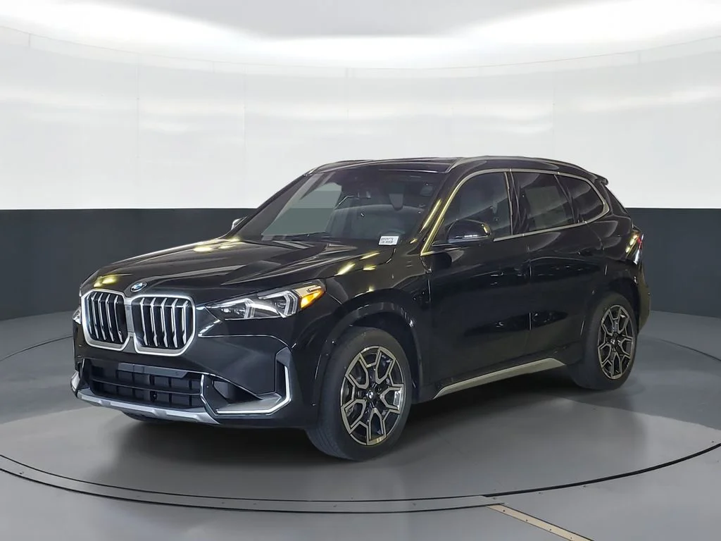 Used 2026 Black BMW xDrive28i image 1