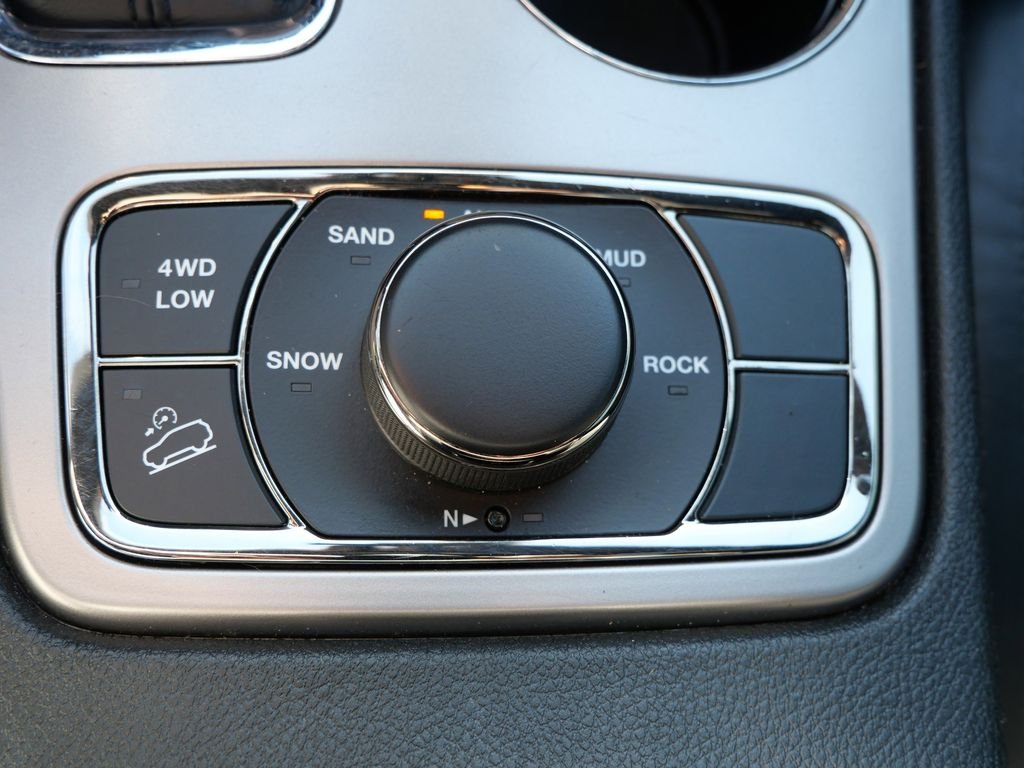 Certified Used 2021 White Jeep Limited image 22