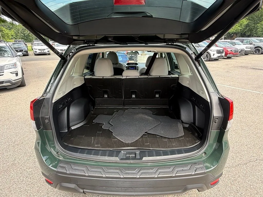 Used 2023 Cascade Green Silica Subaru Premium image 28