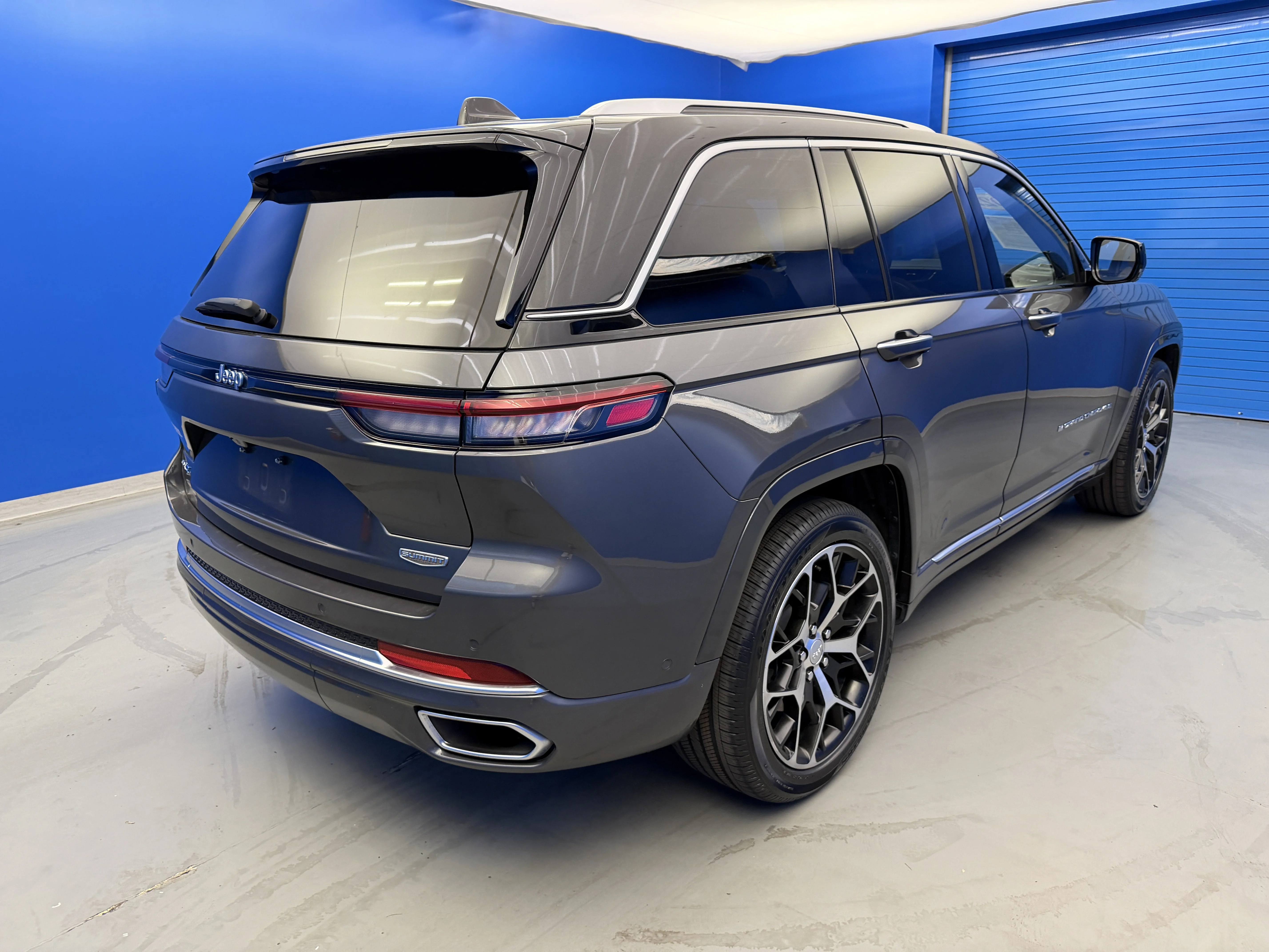 Used 2022 Baltic Gray Metallic Clearcoat Jeep Summit Reserve image 8
