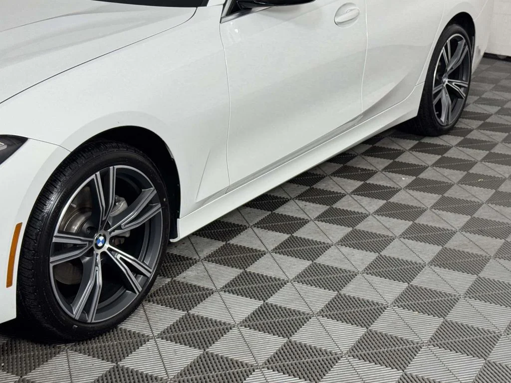 Used 2024 White BMW 330i xDrive image 13