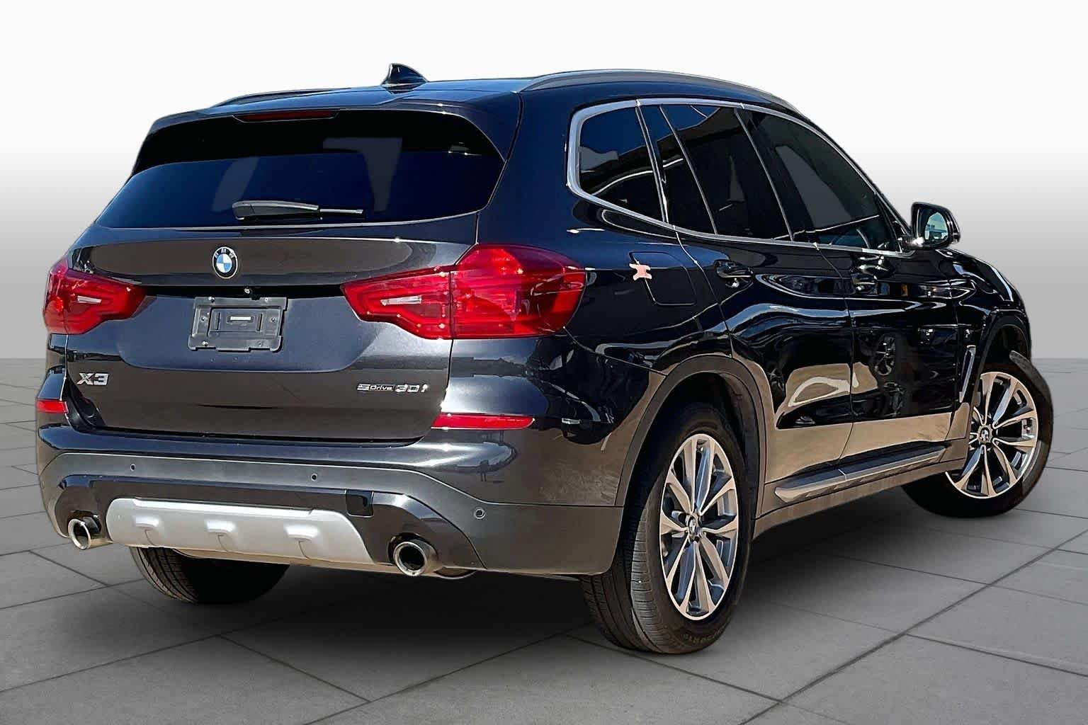 Used 2019 Dark Graphite Metallic BMW sDrive30i image 13