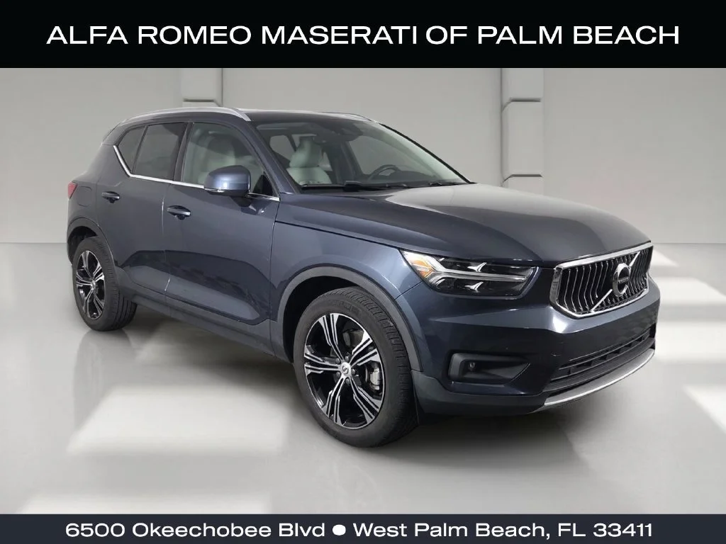 2022 Volvo XC40