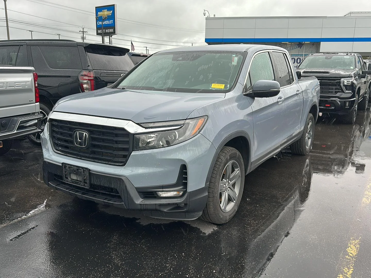 Used 2022 Sonic Gray Pearl Honda RTL image 5