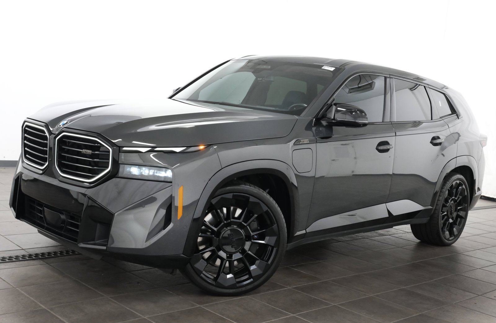 Used 2023 Dravit Gray Metallic BMW Base image 1