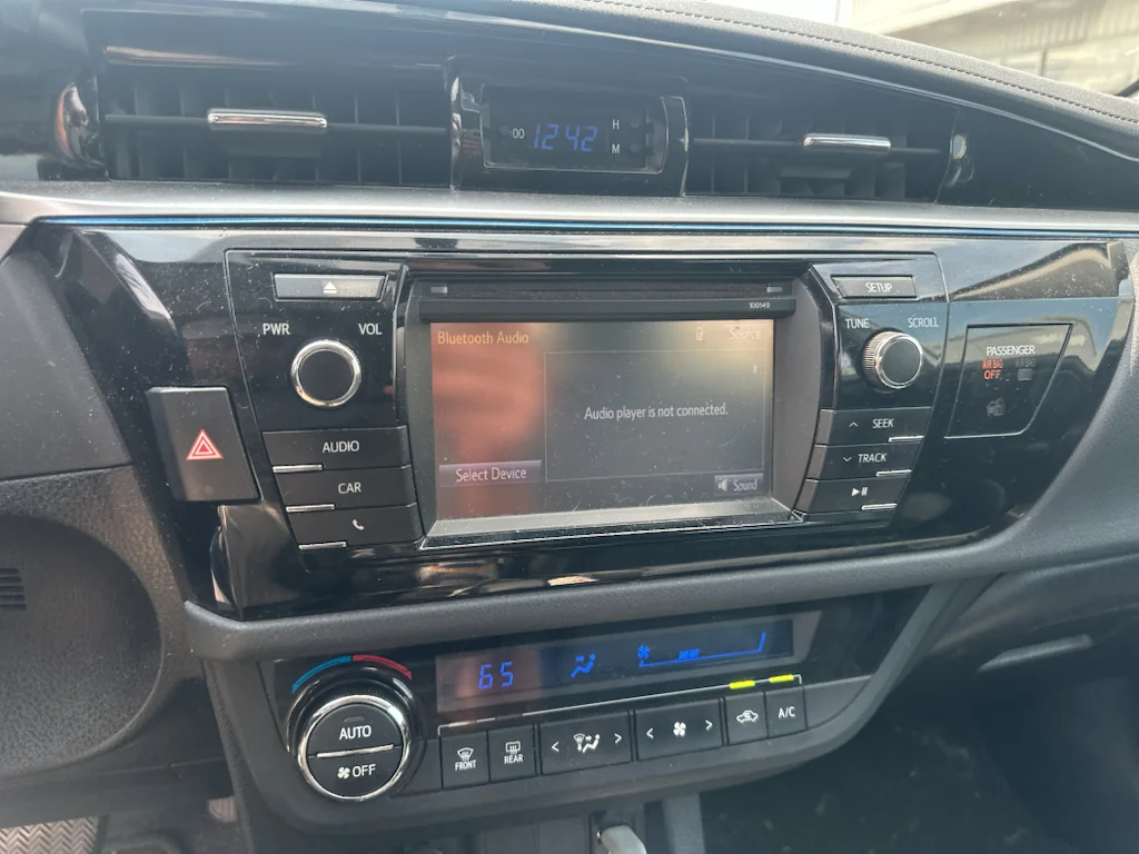 Used 2015 Super White Toyota S Plus image 9
