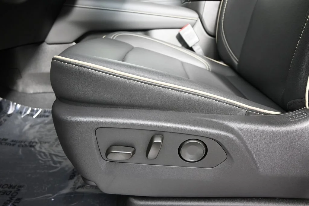 2026 Chevrolet Tahoe Premier - Photo 23