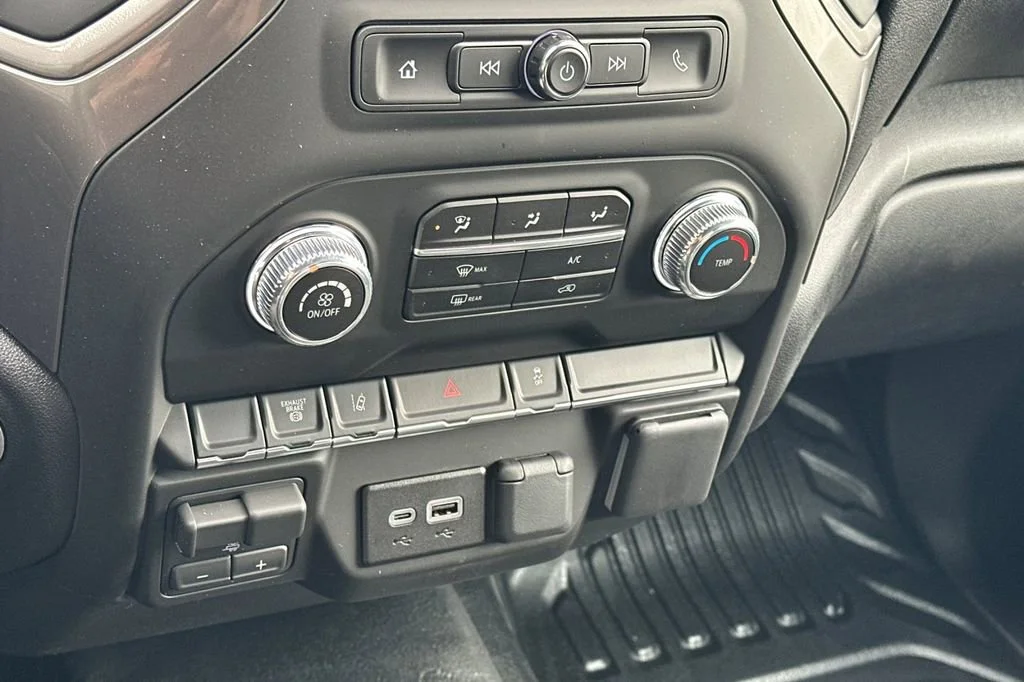 2026 GMC Sierra 3500HD Pro - Photo 17