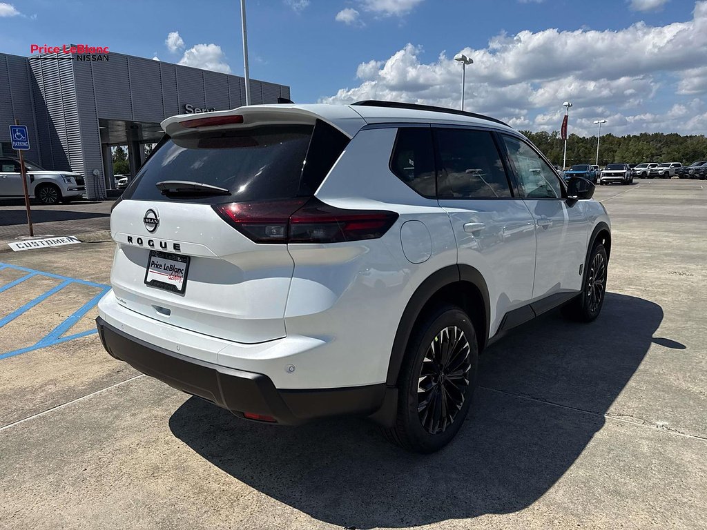 New 2026 Everest White Pearl TriCoat Nissan Dark Armor™ image 7