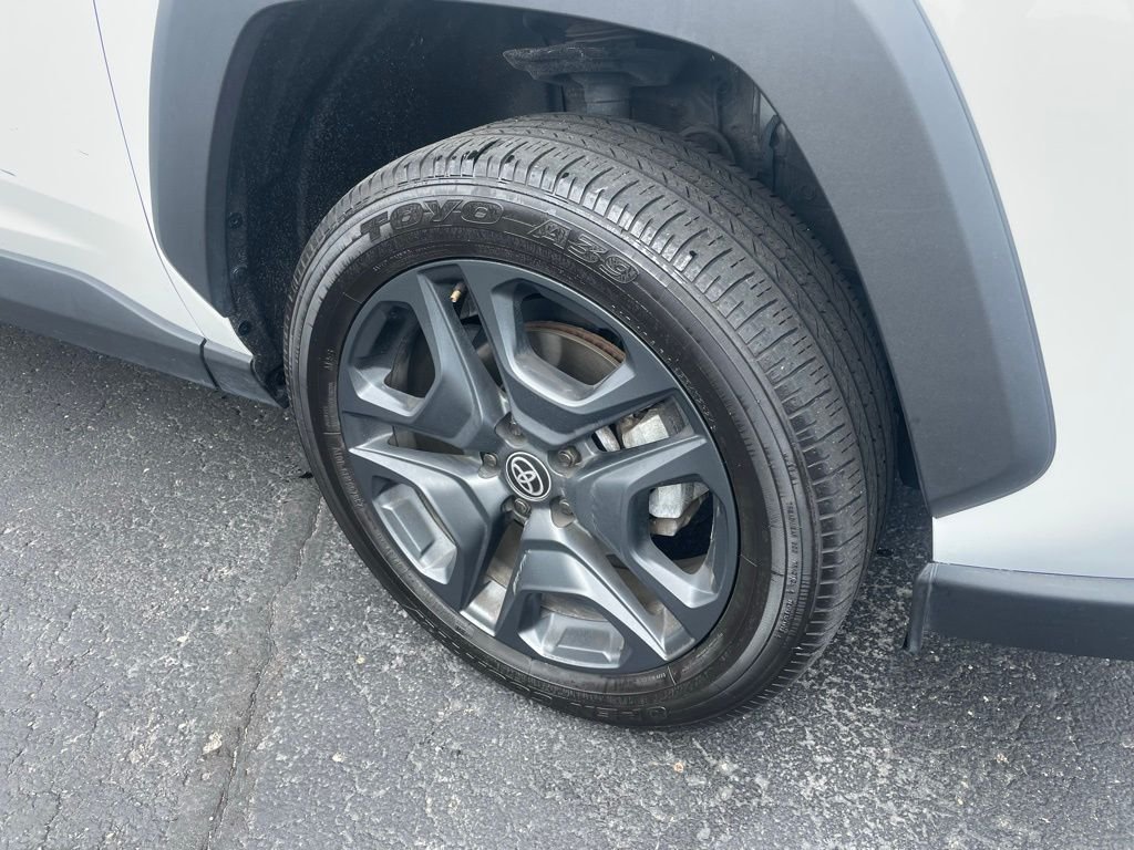 Used 2024 White Toyota Adventure image 3