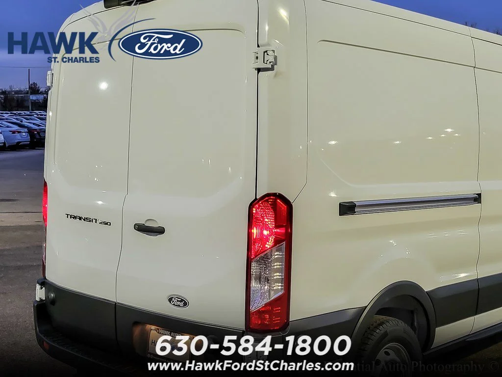 New 2026 Oxford White Ford Cargo Van image 5